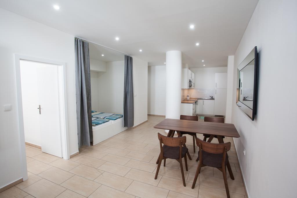Apartments Kopecna With Parking 브르노 외부 사진